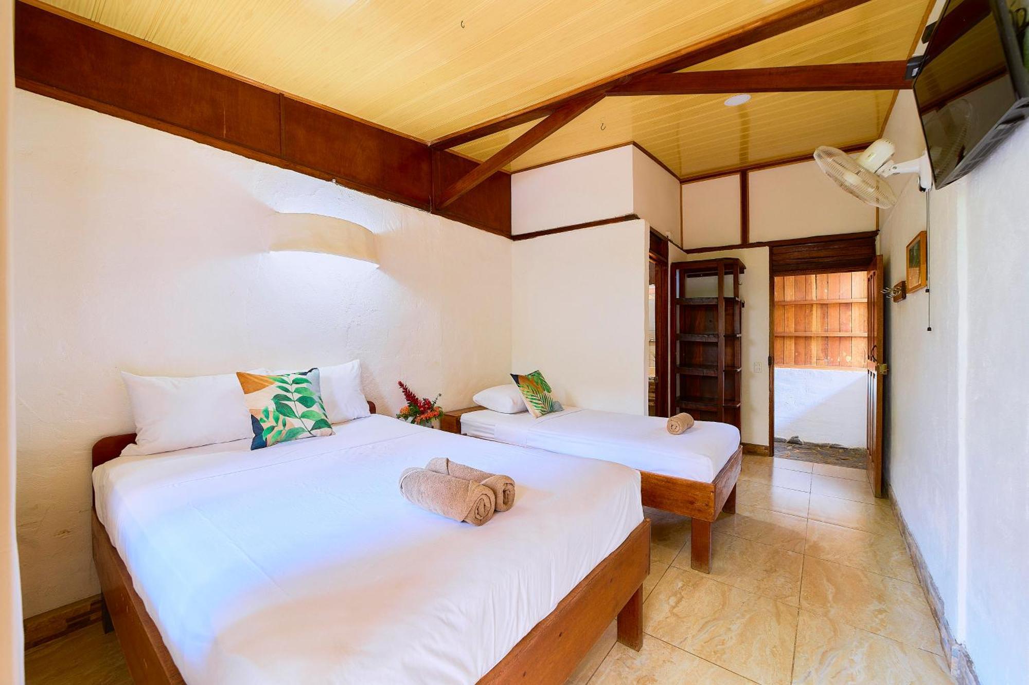 Cabinas Montesol Puerto Viejo de Talamanca Kültér fotó