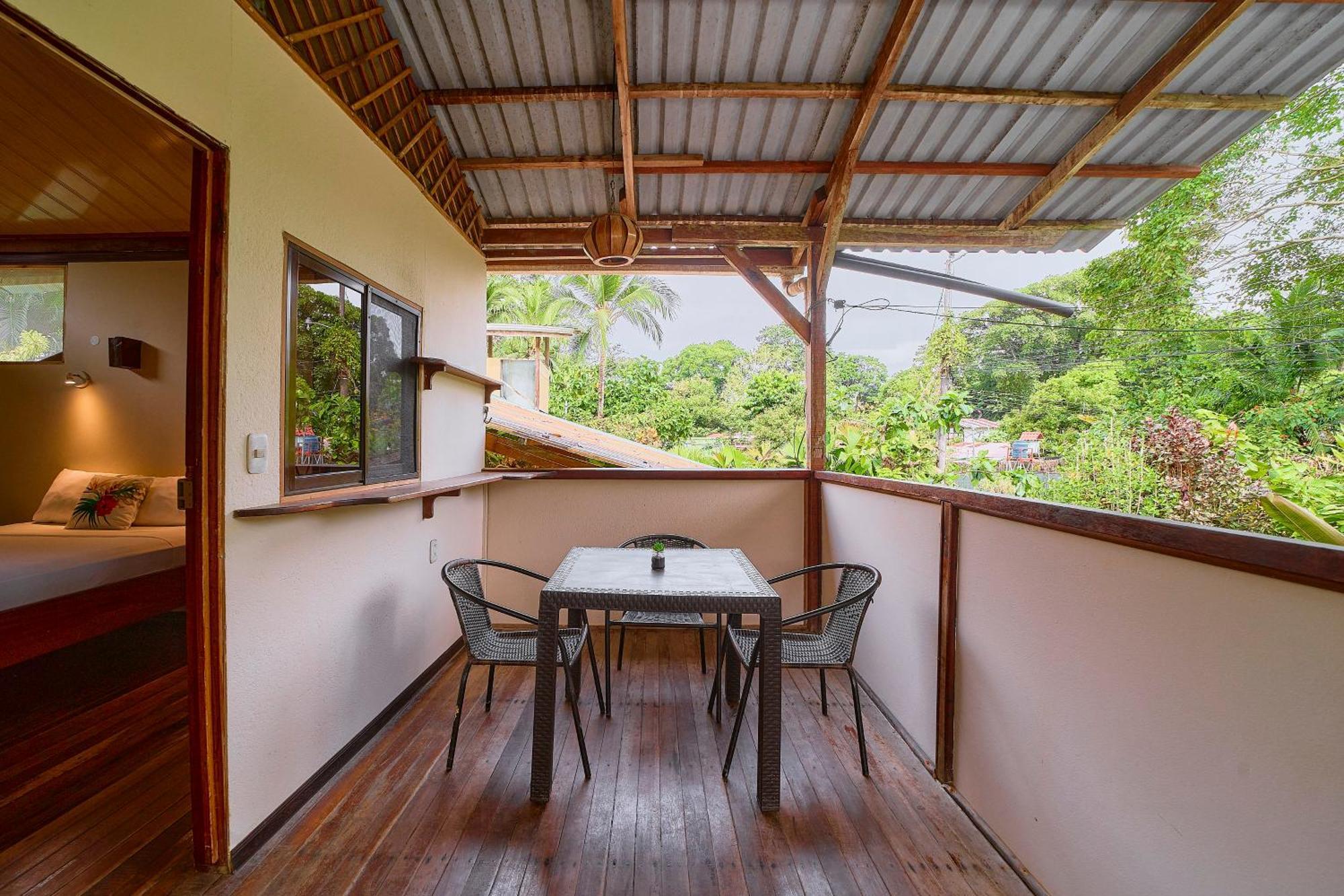Cabinas Montesol Puerto Viejo de Talamanca Kültér fotó
